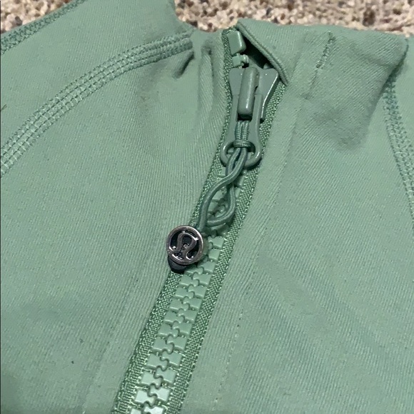 Green lululemon define jacket - Picture 3 of 6